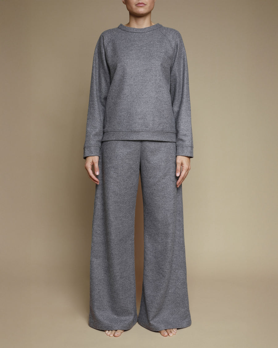 Felpa con manica raglan in pura lana