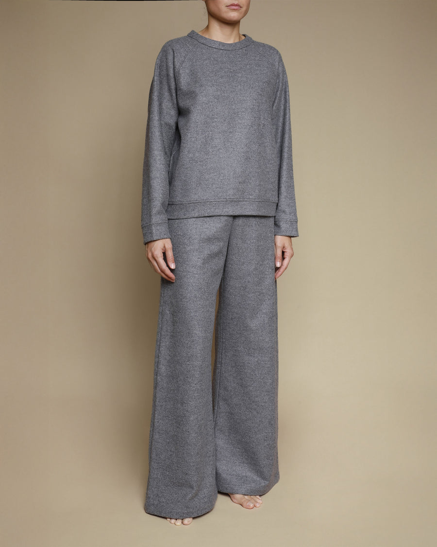 Felpa con manica raglan in pura lana