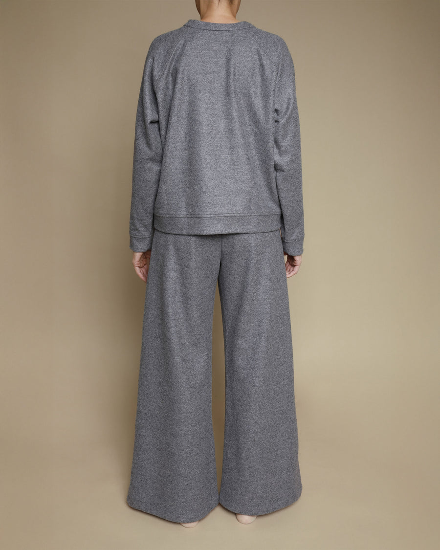 Felpa con manica raglan in pura lana