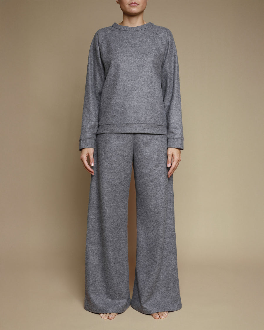 Felpa con manica raglan in pura lana