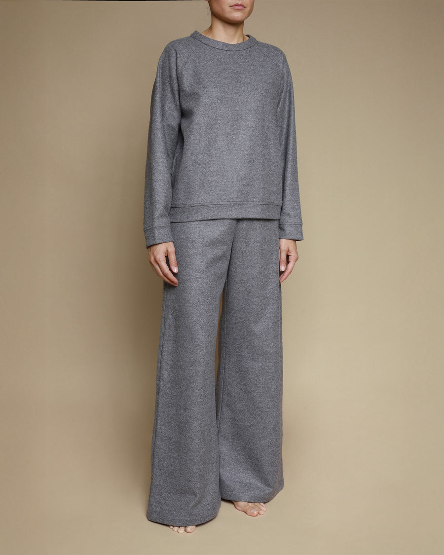 Felpa con manica raglan in pura lana