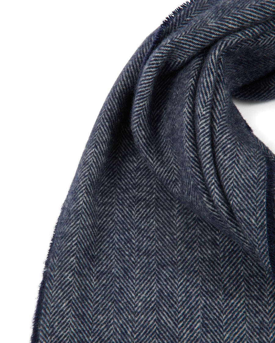 Lusso italiano: sciarpe in cashmere e borse Bevilacqua Lusso italiano: sciarpe in cashmere e borse Bevilacqua